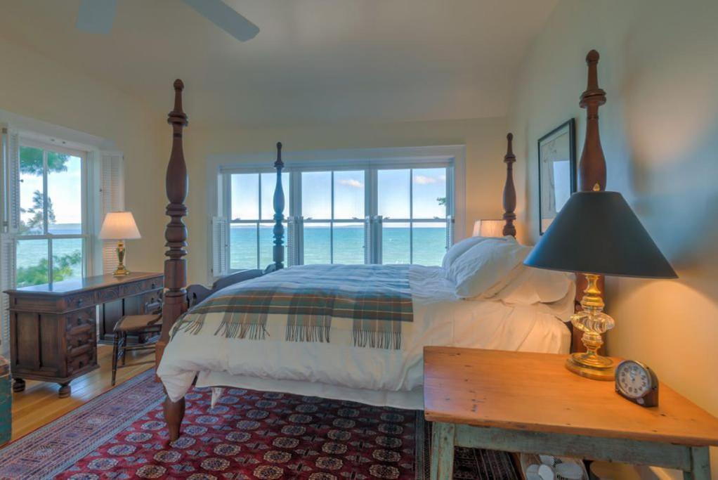 The Spring Lighthouse B&B Elk Rapids Esterno foto